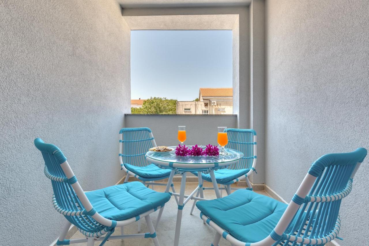 Apartmani Kastelina Vir Exterior photo